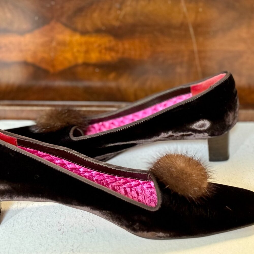 Kate Spade New York 9.5M Tryst Brown Velvet with Fur Pom Poms Square Toe Pumps - Picture 5 of 14